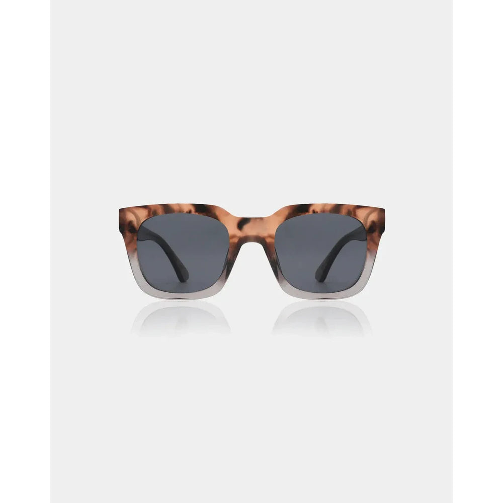 A. Kjaerbede Nancy Sunglasses Coquina/Grey