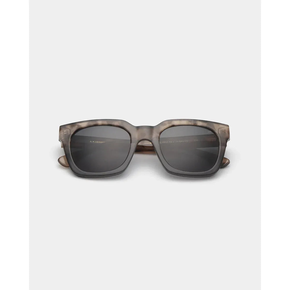 A. Kjaerbede Nancy Sunglasses Coquina/Grey