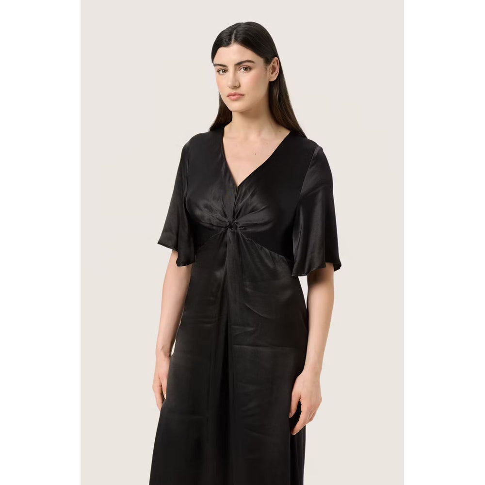 Soaked IN Luxury Milu Midi Dress Black