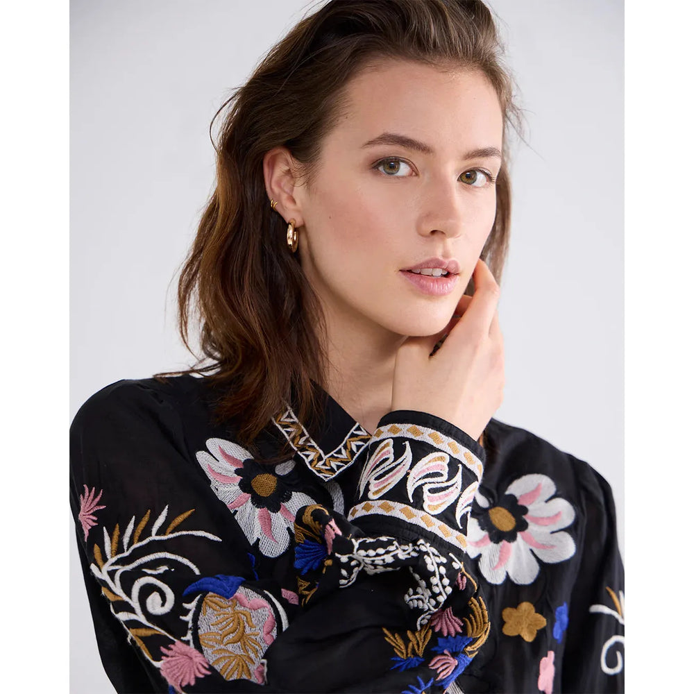 Summum Embroidered Blouse